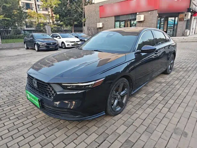 Фотография автомобиля — Honda Accord