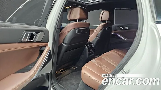 BMW X6 xDrive40i M Sport — Фото автомобиля 25