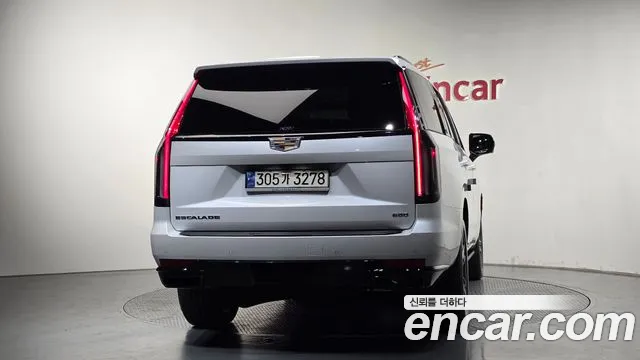 Cadillac Escalade Escalade 5 поколение — Фото автомобиля 3