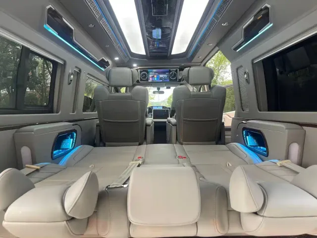Toyota HIACE — Фото автомобиля 22