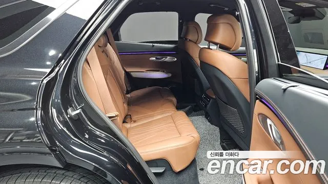 Genesis GV70 — Фото автомобиля 17