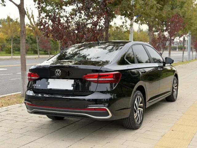 Volkswagen Lavida — Фото автомобиля 22