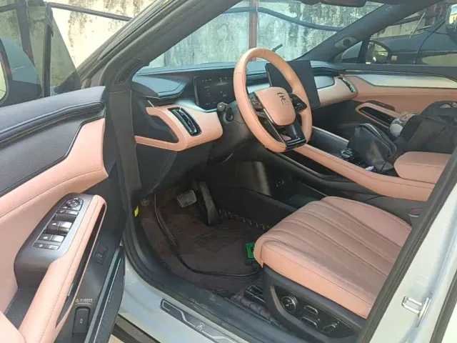 BYD Song L EV — Фото автомобиля 15