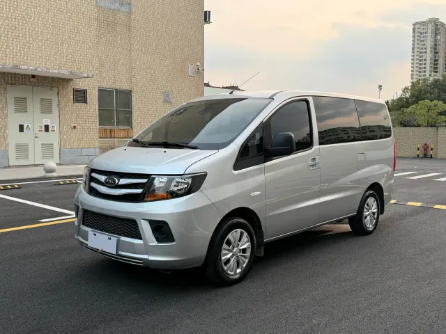 Фотография автомобиля — JAC Refine M3