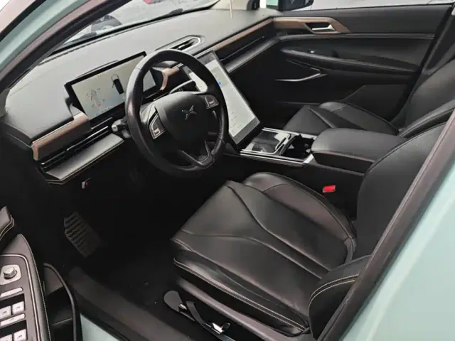 Xpeng P5 — Фото автомобиля 9