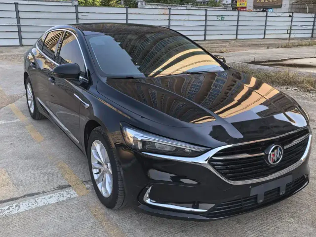 Buick LaCrosse — Фото автомобиля 3