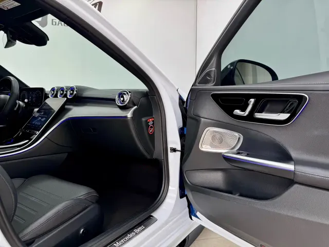 Mercedes-Benz C-Class — Фото автомобиля 13