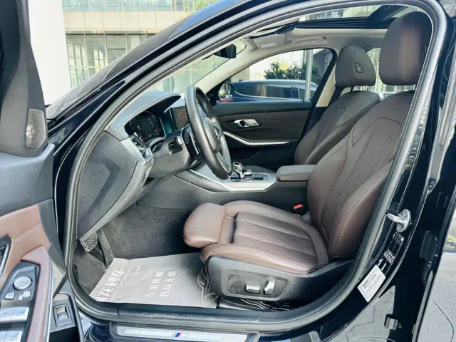 BMW 3 Series — Фото автомобиля 11