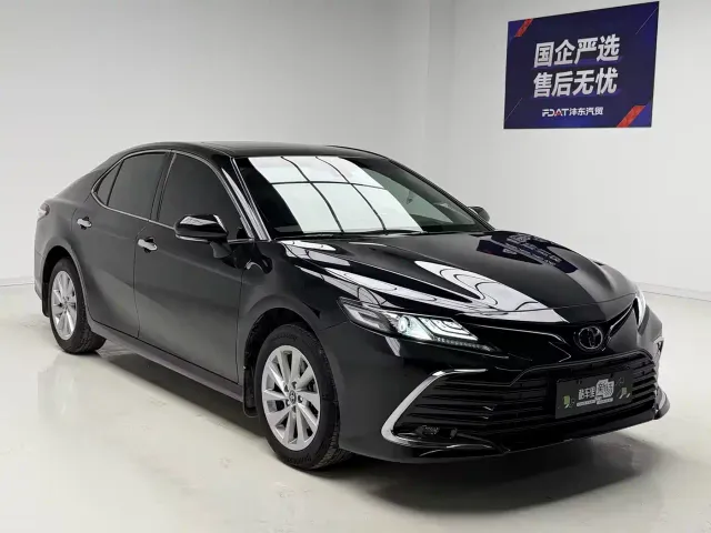 Toyota Camry — Фото автомобиля 3