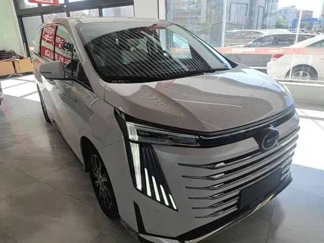 GAC Trumpchi E9 — Фото автомобиля 3