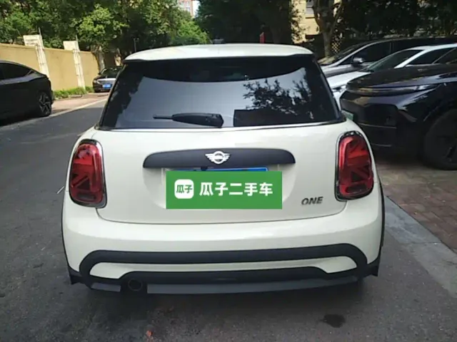 MINI Hatch — Фото автомобиля 5