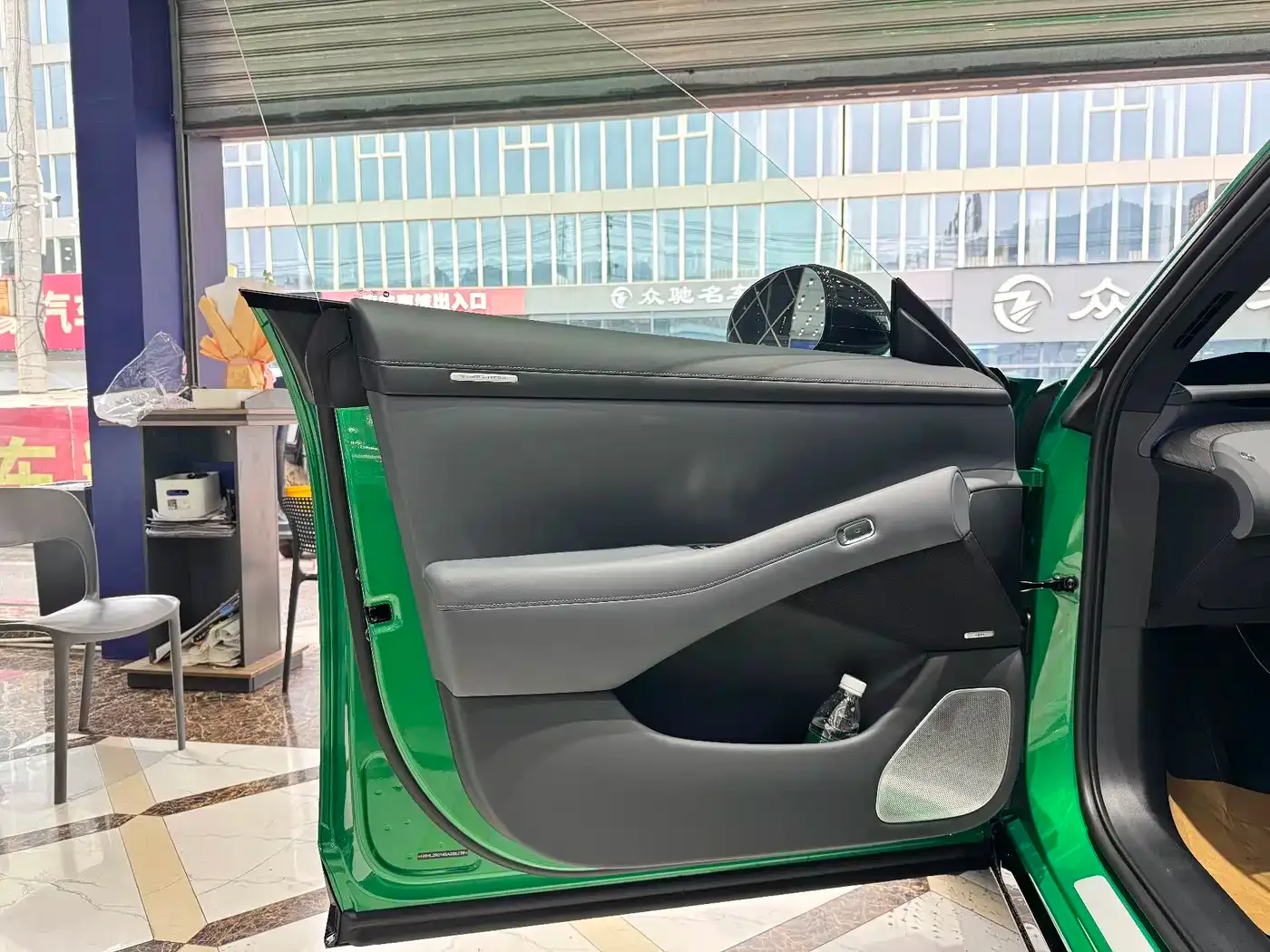Xiaomi Auto Xiaomi YU7 2025 Extended Range RWD Edition — Фото автомобиля 12