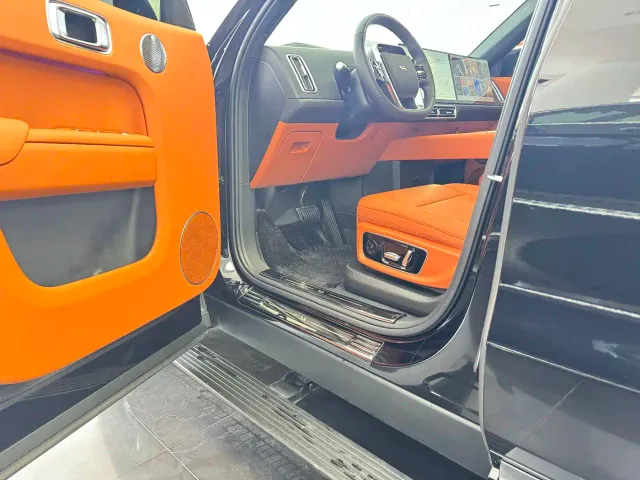 Li Auto L9 — Фото автомобиля 10
