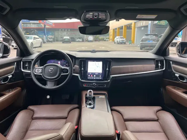 Volvo S90 — Фото автомобиля 19