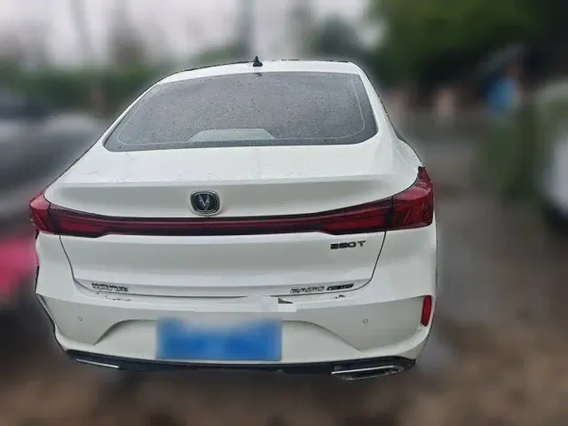 Changan Eado — Фото автомобиля 5