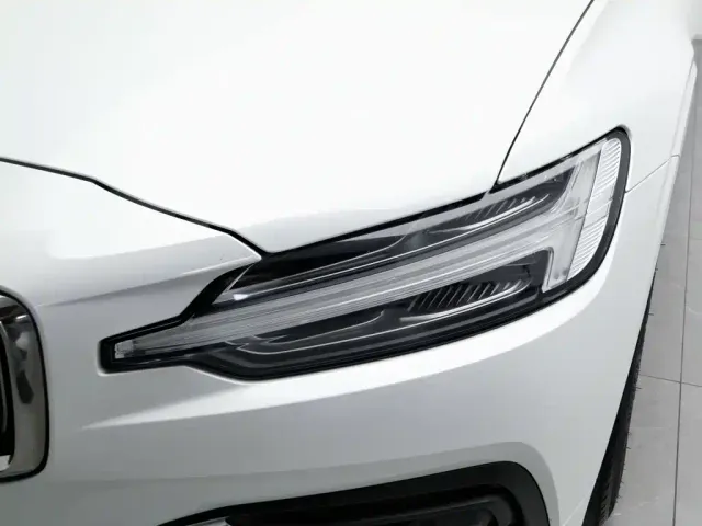 Volvo S60 — Фото автомобиля 7