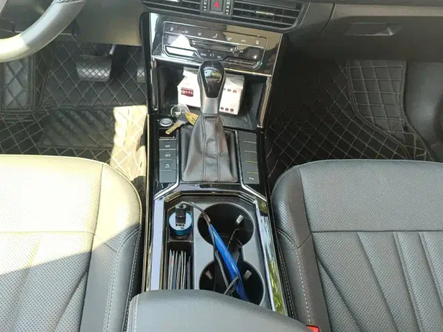 Volkswagen Passat — Фото автомобиля 16