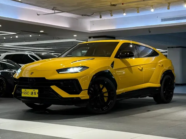 Фотография автомобиля — Lamborghini Urus