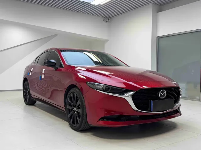 Mazda Axela — Фото автомобиля 3