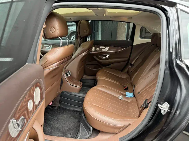 Mercedes-Benz E-Class — Фото автомобиля 9