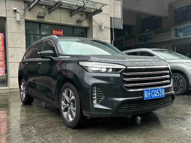 Exeed VX — Фото автомобиля 3