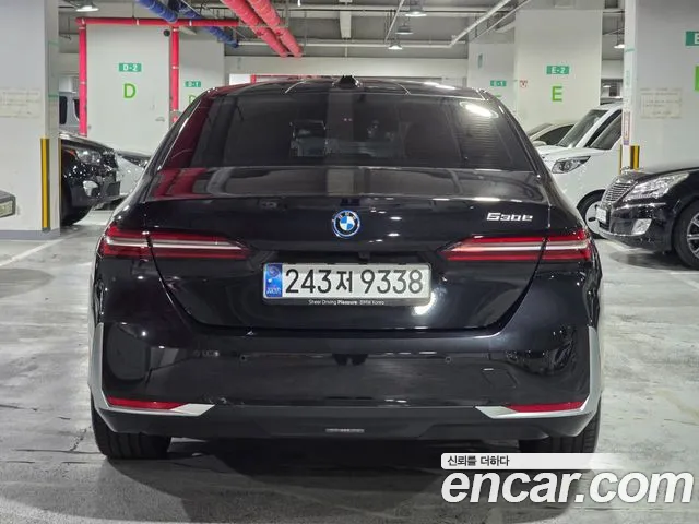 BMW 5 Series G60 — Фото автомобиля 3