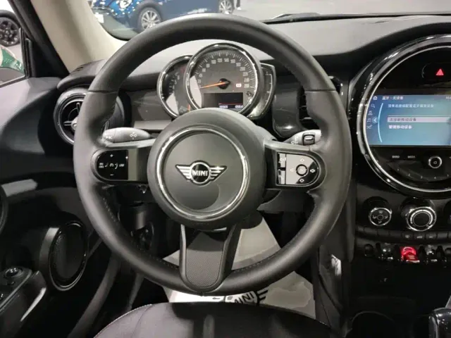 MINI Hatch — Фото автомобиля 6