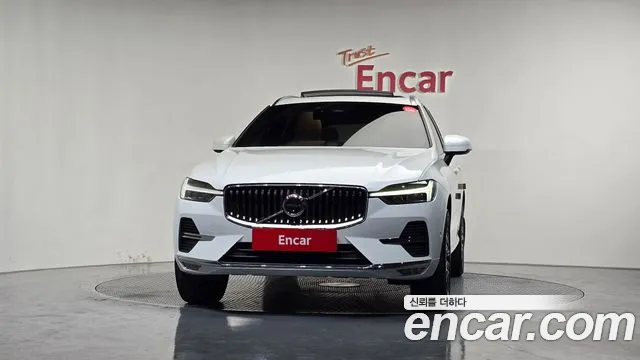 Вольво XC60 — Фото автомобиля 3