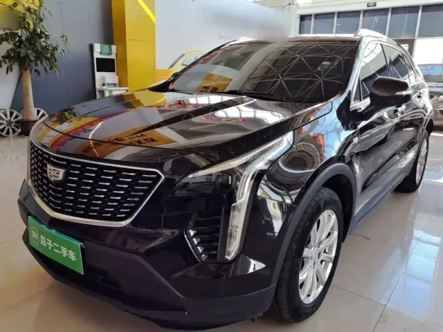 Фотография автомобиля — Cadillac XT4