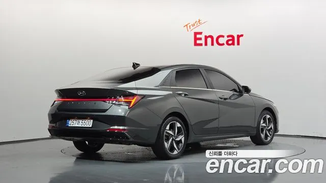 Hyundai Avante CN7 — Фото автомобиля 2