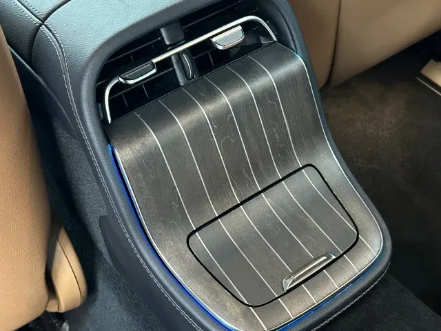 Mercedes-Benz E-Class — Фото автомобиля 19