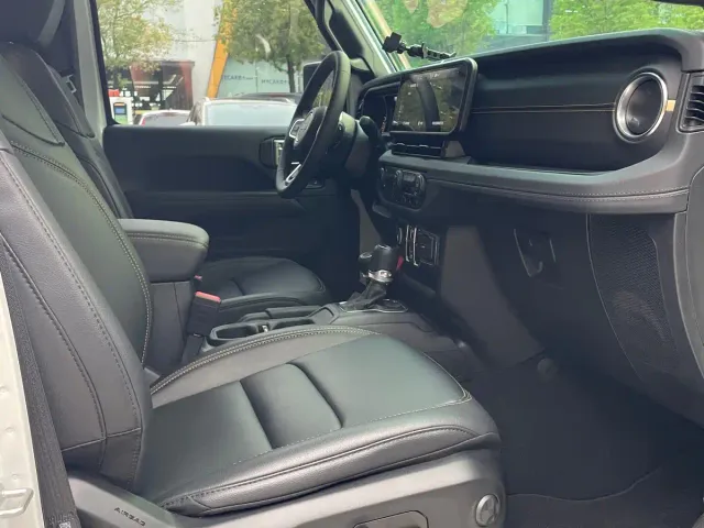 Jeep Wrangler — Фото автомобиля 13
