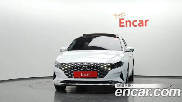 Hyundai Grandeur (New) Hybrid — Фото автомобиля 3