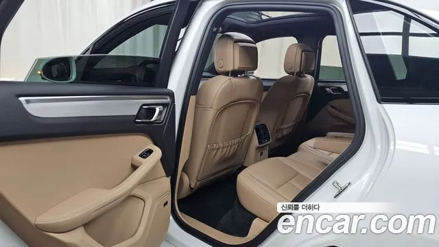 Porsche Macan — Фото автомобиля 15
