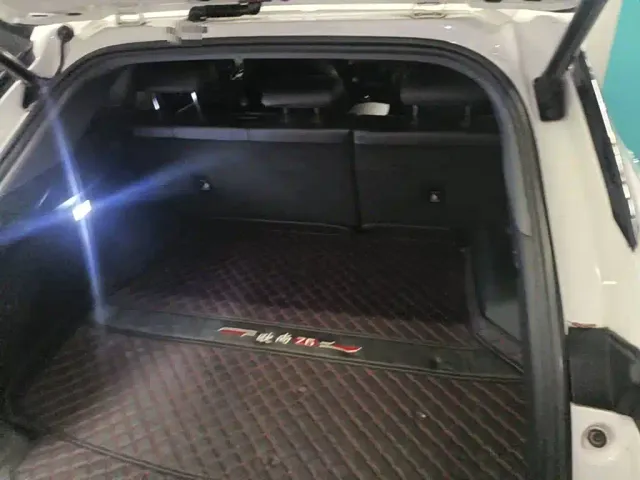 Changan Z6 — Фото автомобиля 5