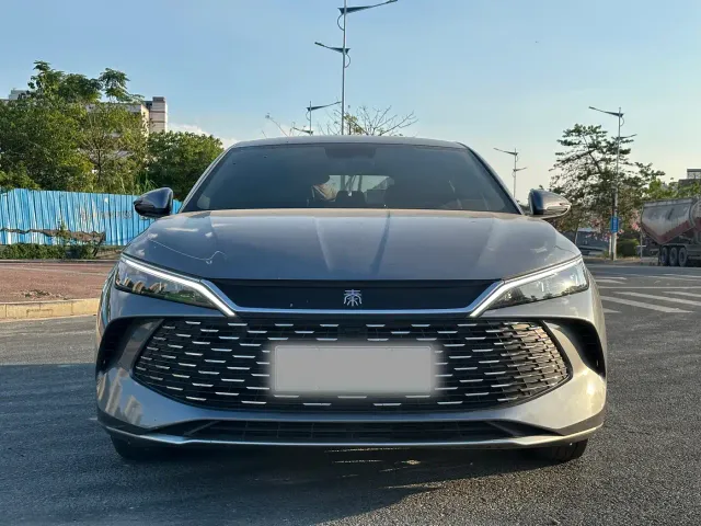 BYD Qin L — Фото автомобиля 6