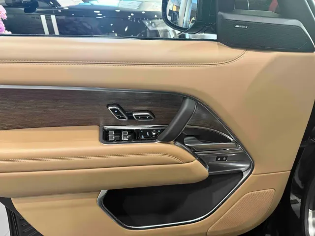 Land Rover Range Rover — Фото автомобиля 5