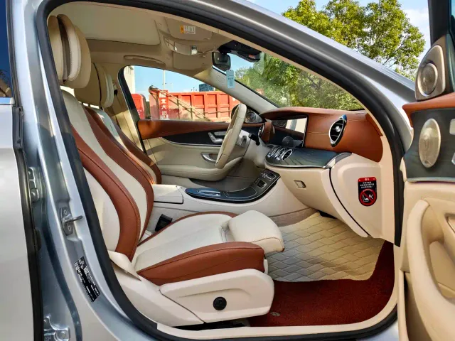 Mercedes-Benz E-Class — Фото автомобиля 16