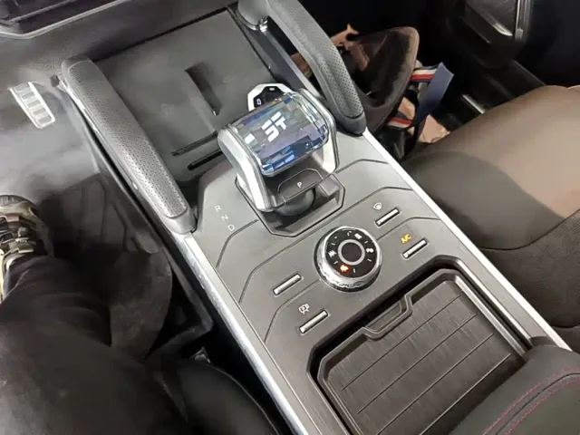 Jetour T2 — Фото автомобиля 13