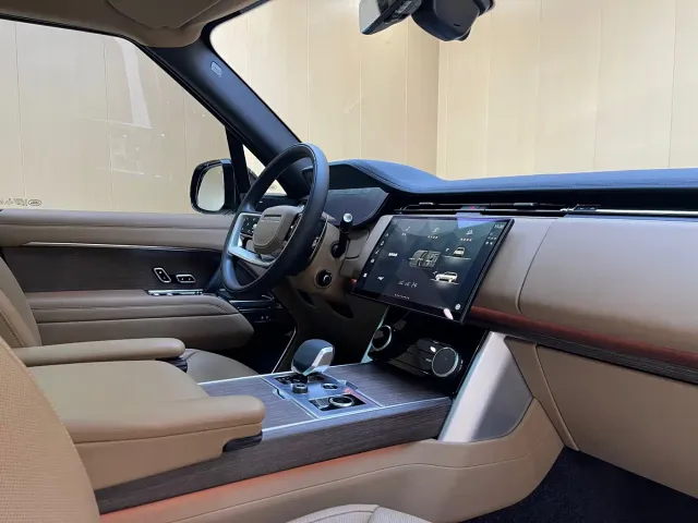 Land Rover Range Rover — Фото автомобиля 12