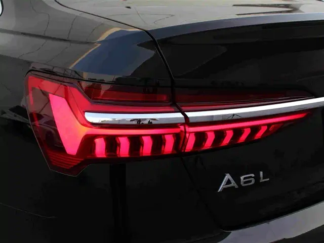 Audi A6L — Фото автомобиля 12