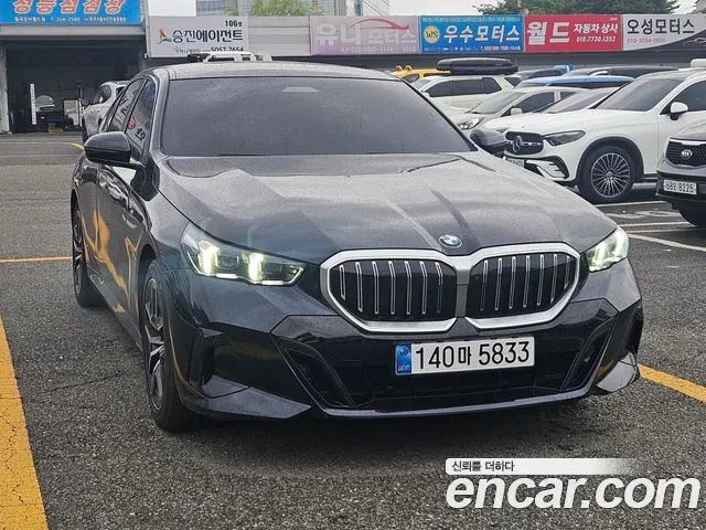 BMW 5-Series — Фото автомобиля 2