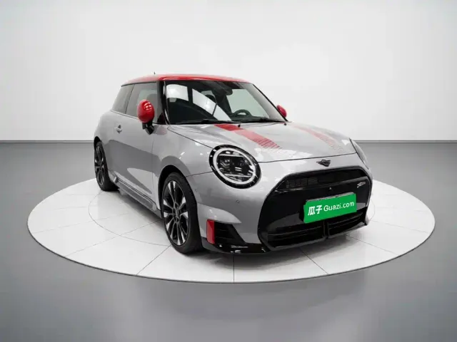 MINI John Cooper Works — Фото автомобиля 3