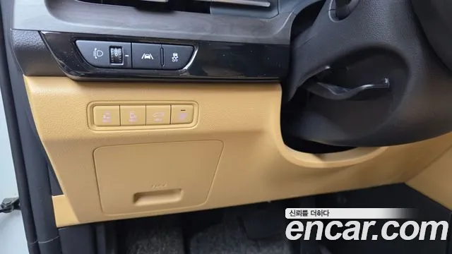 Kia Canival Carnival 4 поколение Бензин 9 мест Signature — Фото автомобиля 27