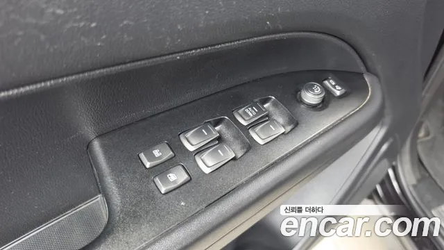 KG_Mobility_Ssangyong Rexton Новый Rexton Sport Дизель 2.2 2WD — Фото автомобиля 18