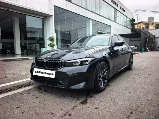 Фотография автомобиля — BMW 3 Series