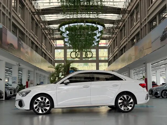 Audi A3 — Фото автомобиля 2