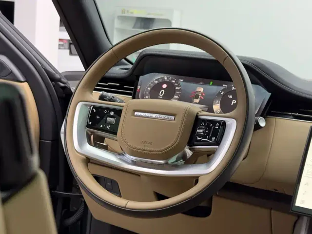 Land Rover Range Rover — Фото автомобиля 15