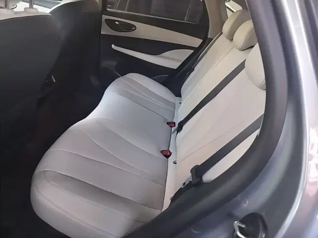 BYD Seal 05 DM-i — Фото автомобиля 16