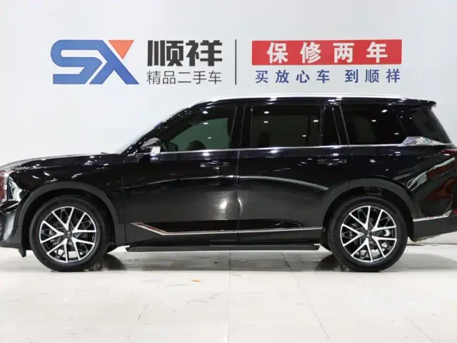 GAC Trumpchi GS8 — Фото автомобиля 4